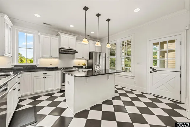 $748,000 | 807 Back Bay Road, Manteo, NC 27954