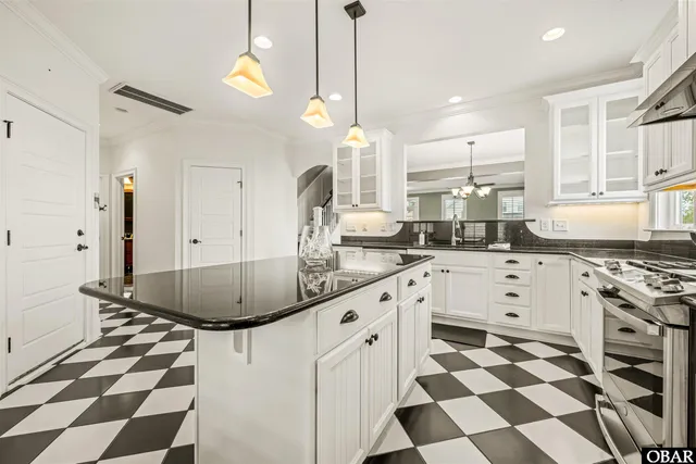 $748,000 | 807 Back Bay Road, Manteo, NC 27954