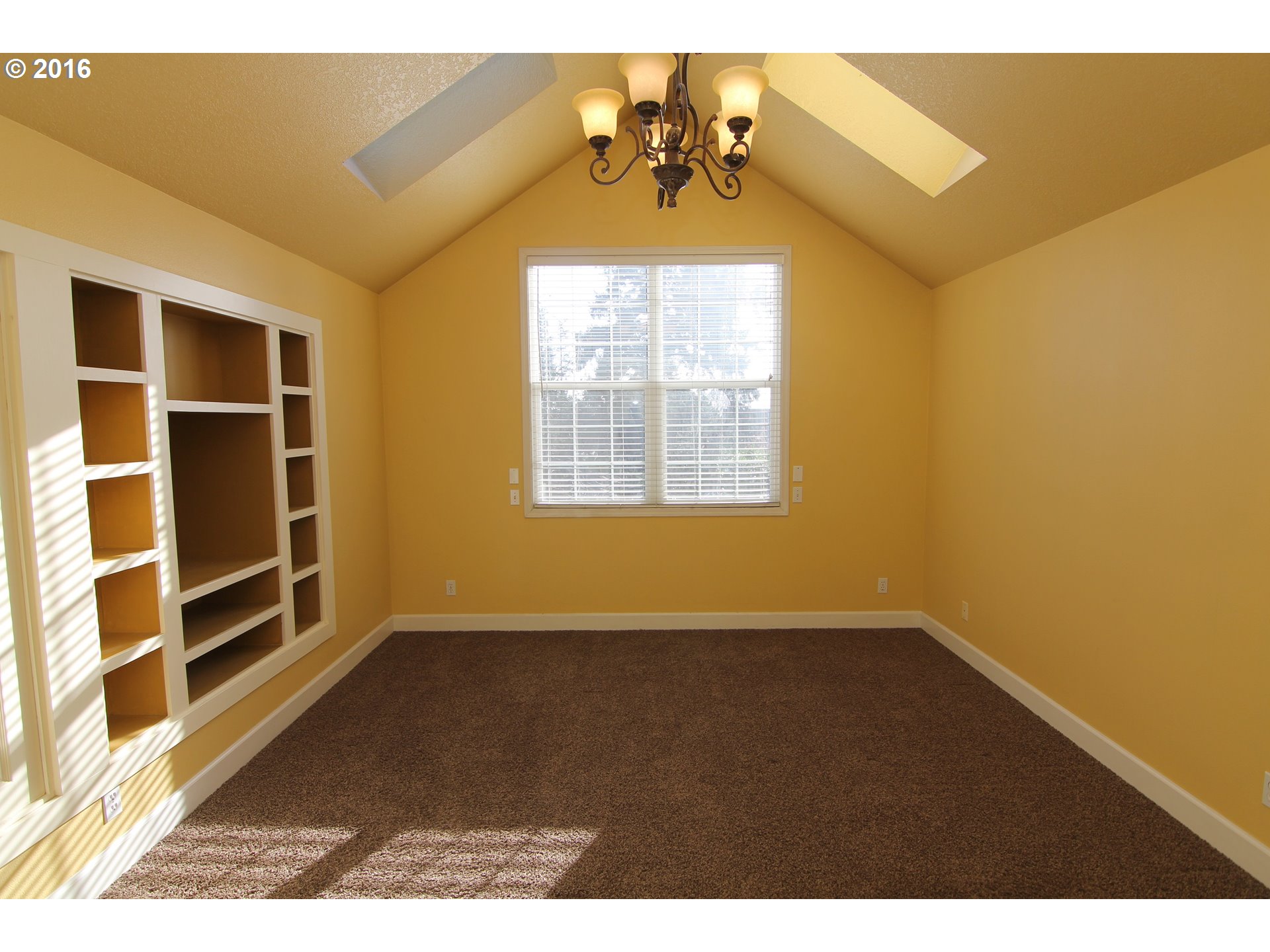 2525 Sunset Avenue West Linn, OR 97068 - Photo 14 of 25 a view of an empty room with a window