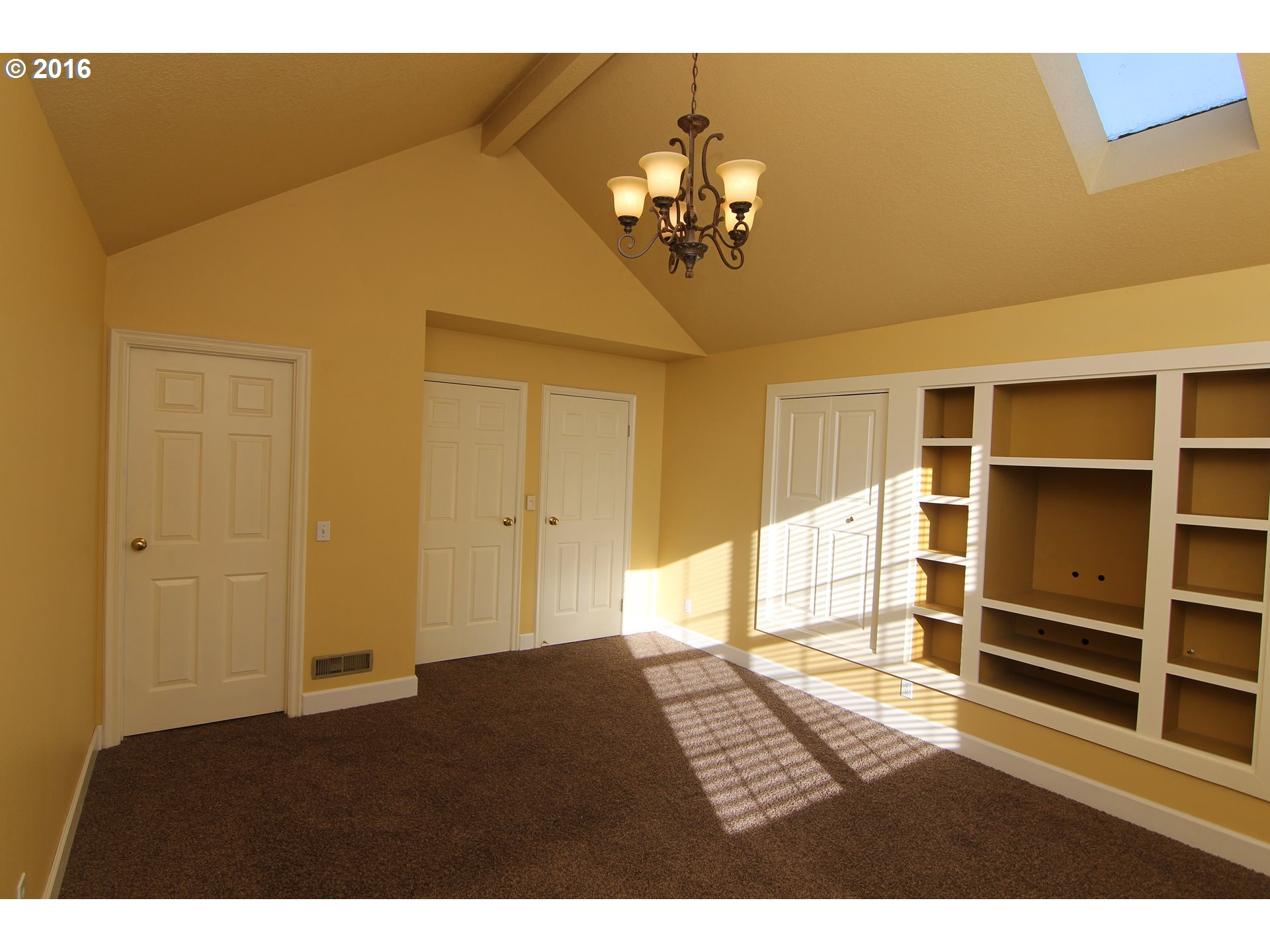 2525 Sunset Avenue West Linn, OR 97068 - Photo 15 of 25 a view of an empty room with a window