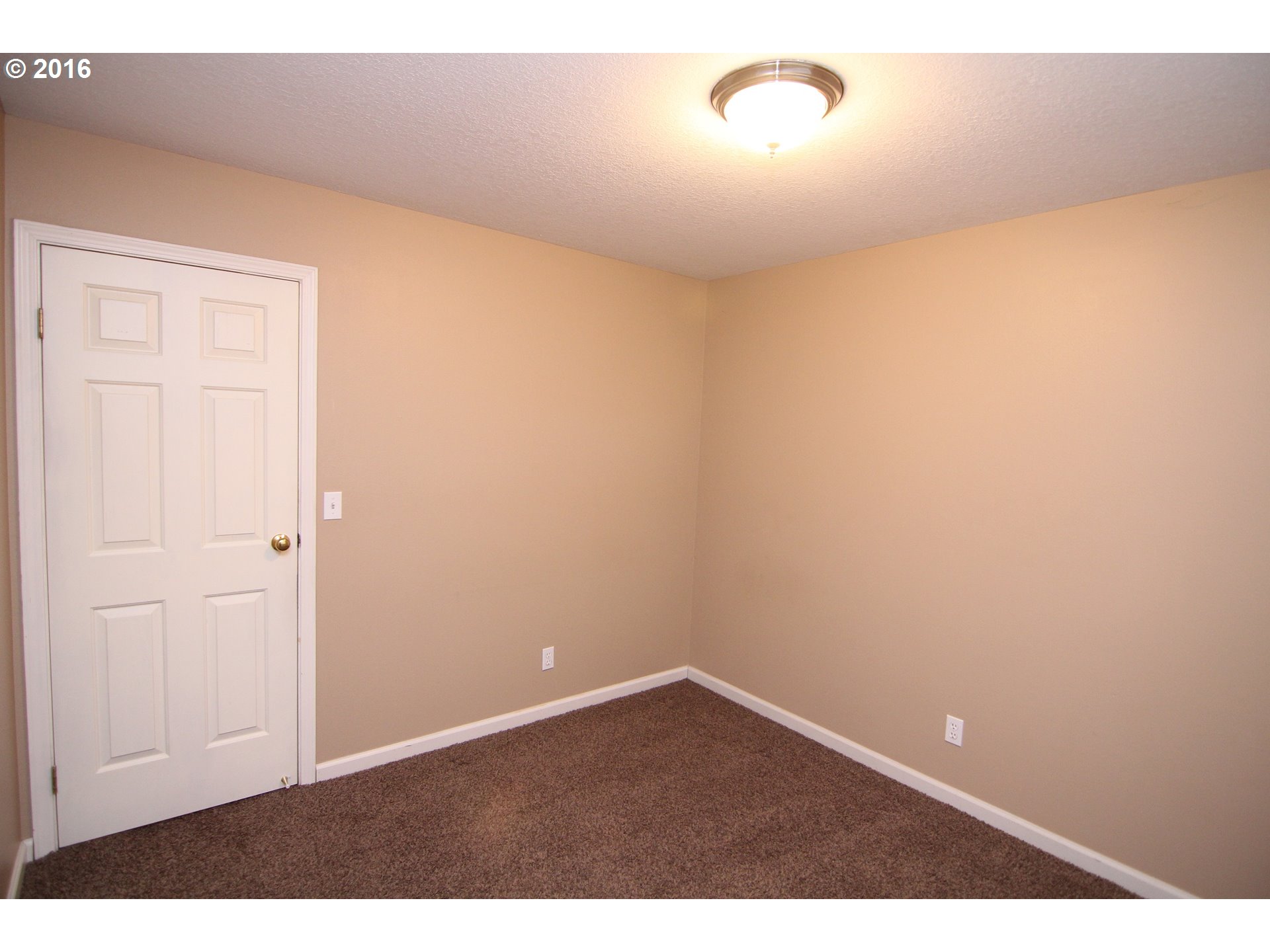 2525 Sunset Avenue West Linn, OR 97068 - Photo 19 of 25 a view of an empty room