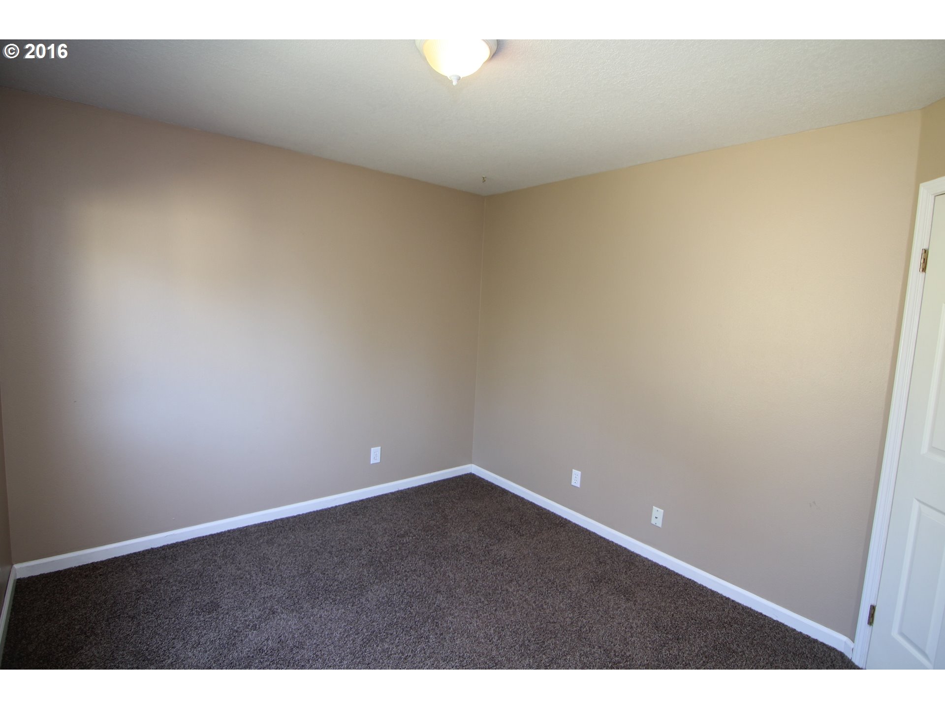 2525 Sunset Avenue West Linn, OR 97068 - Photo 23 of 25 a view of an empty room