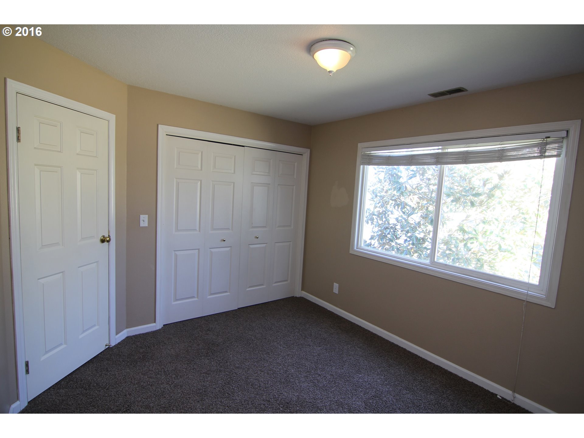 2525 Sunset Avenue West Linn, OR 97068 - Photo 24 of 25 a view of an empty room with a window