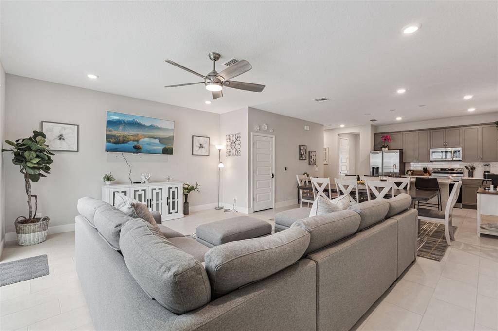 7924 Draw Street Reunion, FL 34747 - Photo 3 of 33