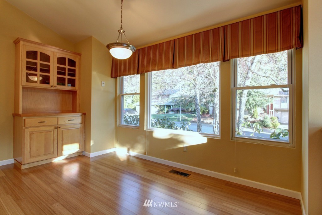 18523 132nd Place Southeast Renton, WA 98058 - Photo 11 of 15 Gallery Image 11