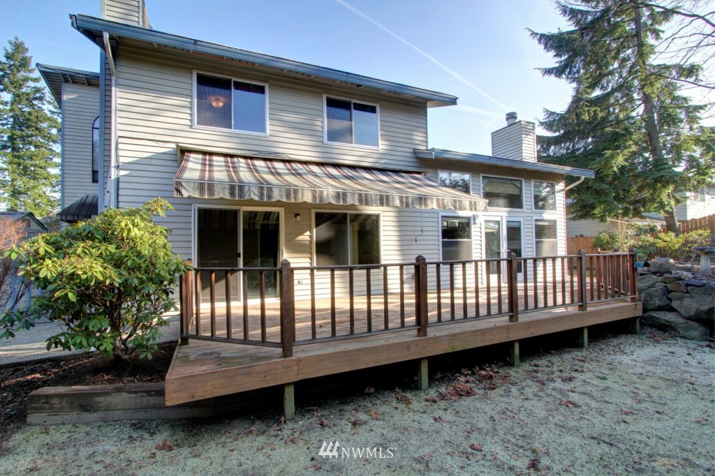 18523 132nd Place Southeast Renton, WA 98058 - Photo 3 of 15 Gallery Image 3