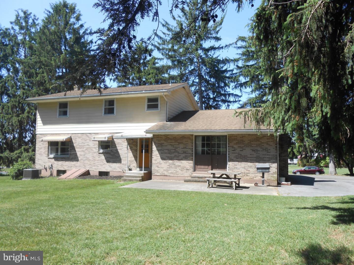3535 Rosewood Road Reading, PA 19605 - Photo 4 of 25 Gallery Image 4