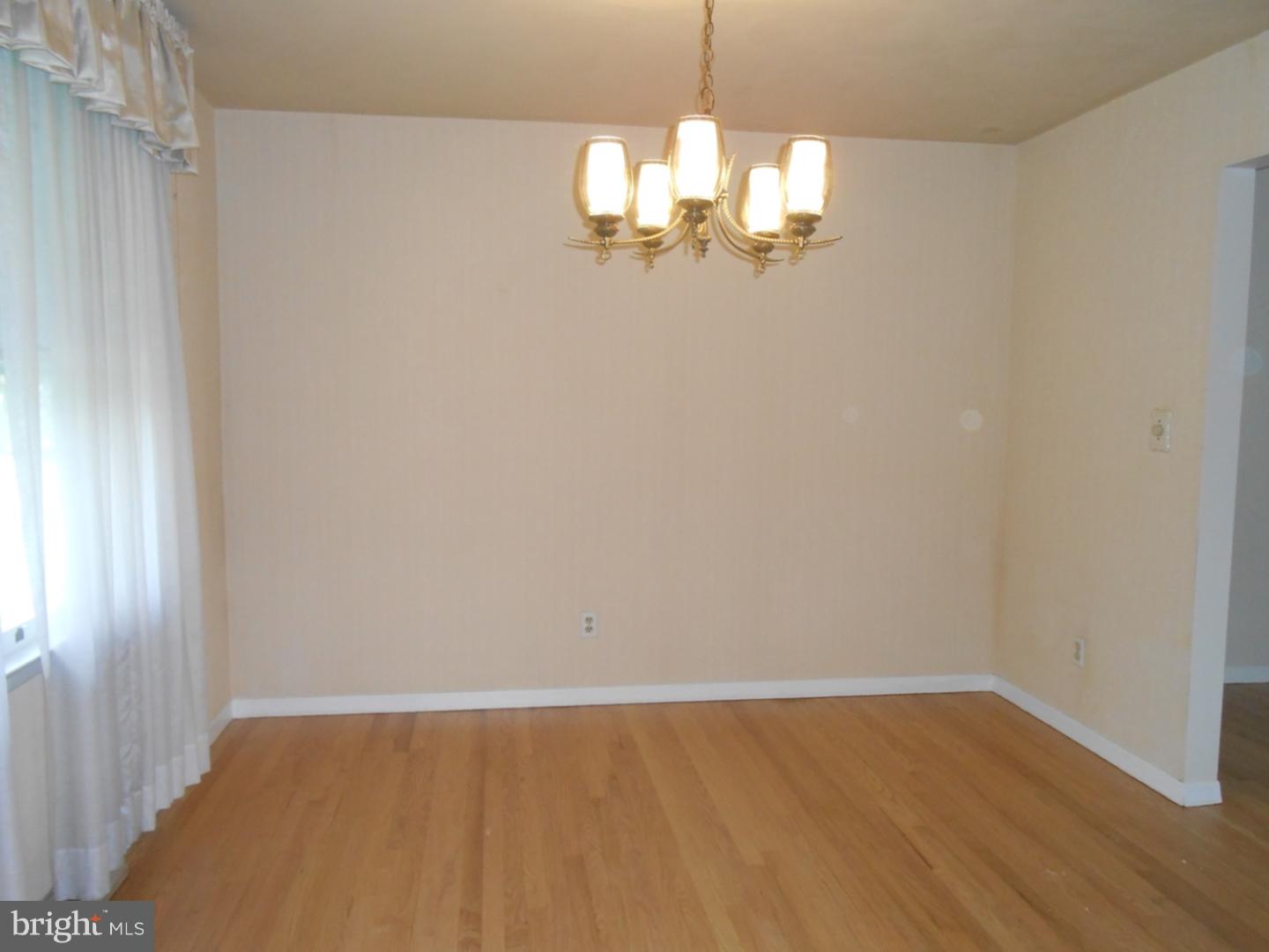 3535 Rosewood Road Reading, PA 19605 - Photo 8 of 25 Gallery Image 8