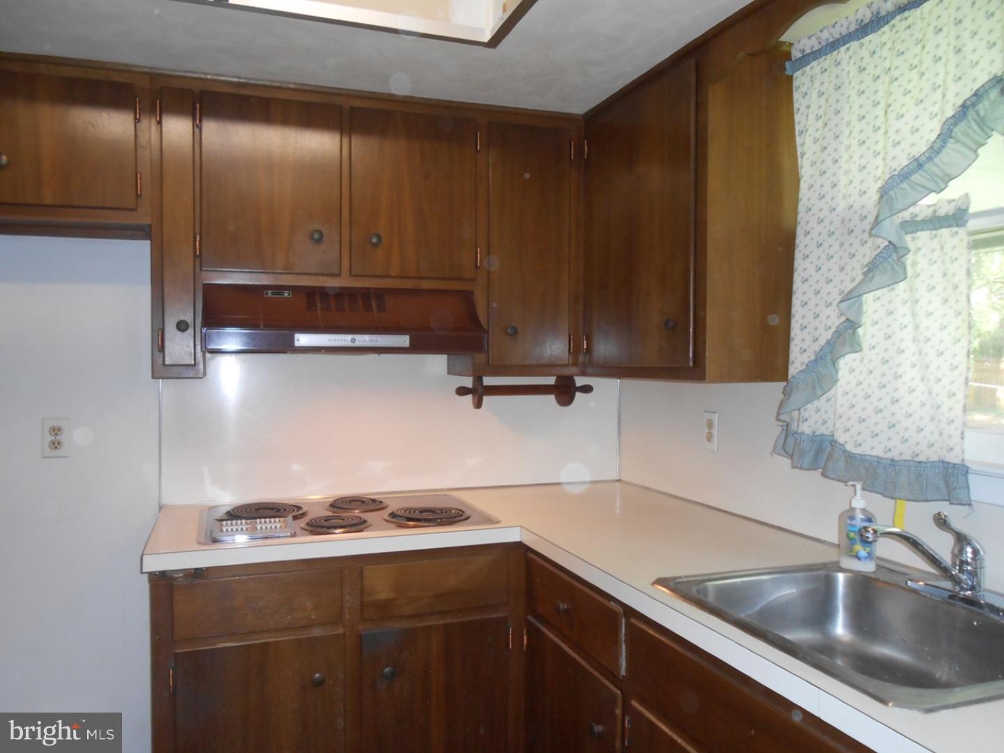 3535 Rosewood Road Reading, PA 19605 - Photo 10 of 25 Gallery Image 10