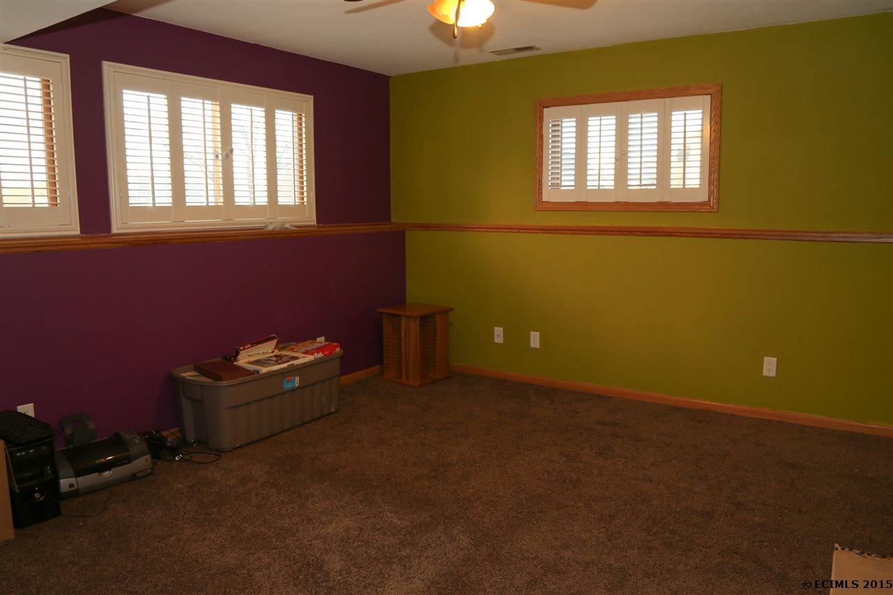 2301 Antler Ridge Drive Dubuque, IA 52002 - Photo 19 of 25 Gallery Image 19