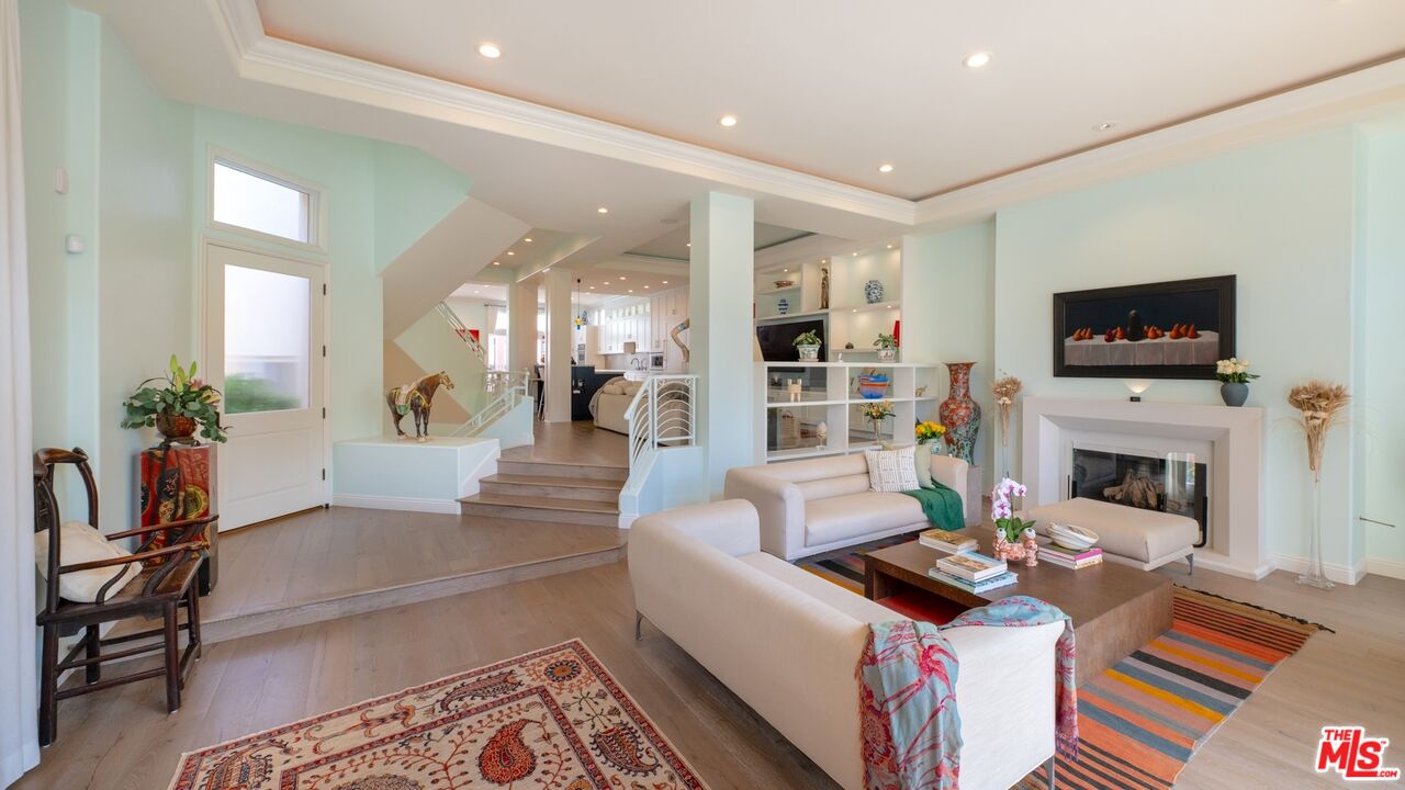 129 Channel Pointe Court Marina del Rey, CA 90292 - Photo 9 of 49