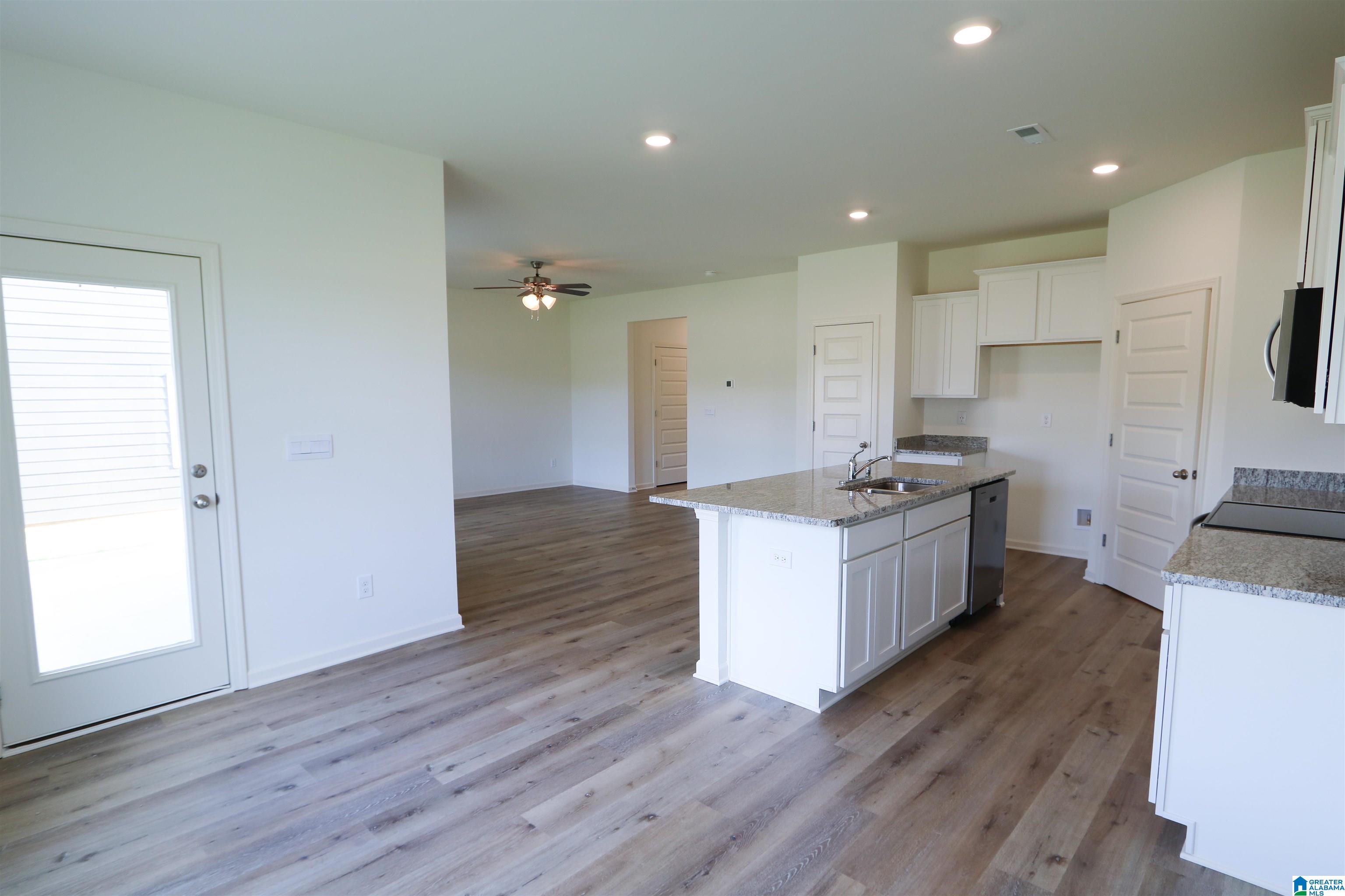 5112 Meadow Ridge Trail Bessemer, AL 35022 - Photo 6 of 33