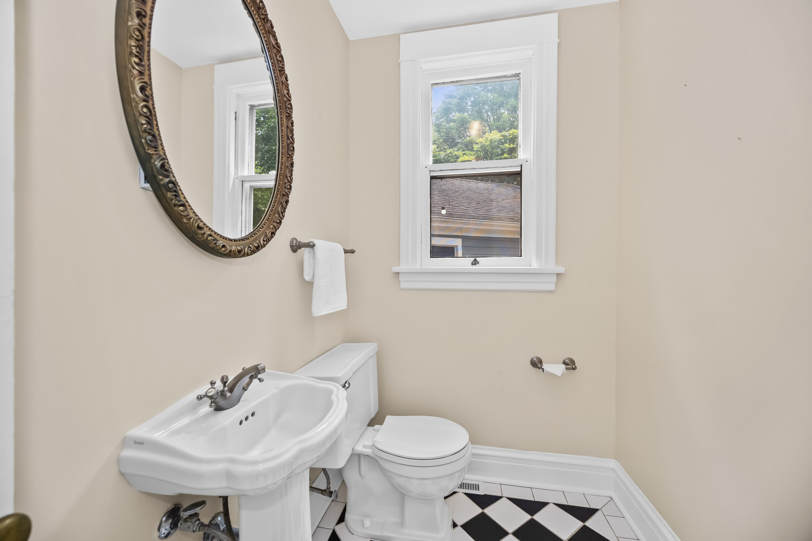 2500 Pioneer Road Evanston, IL 60201 - Photo 8 of 19
