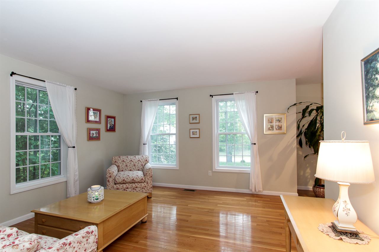 31 Mitchell Pond Road Windham, NH 03087 - Photo 15 of 28