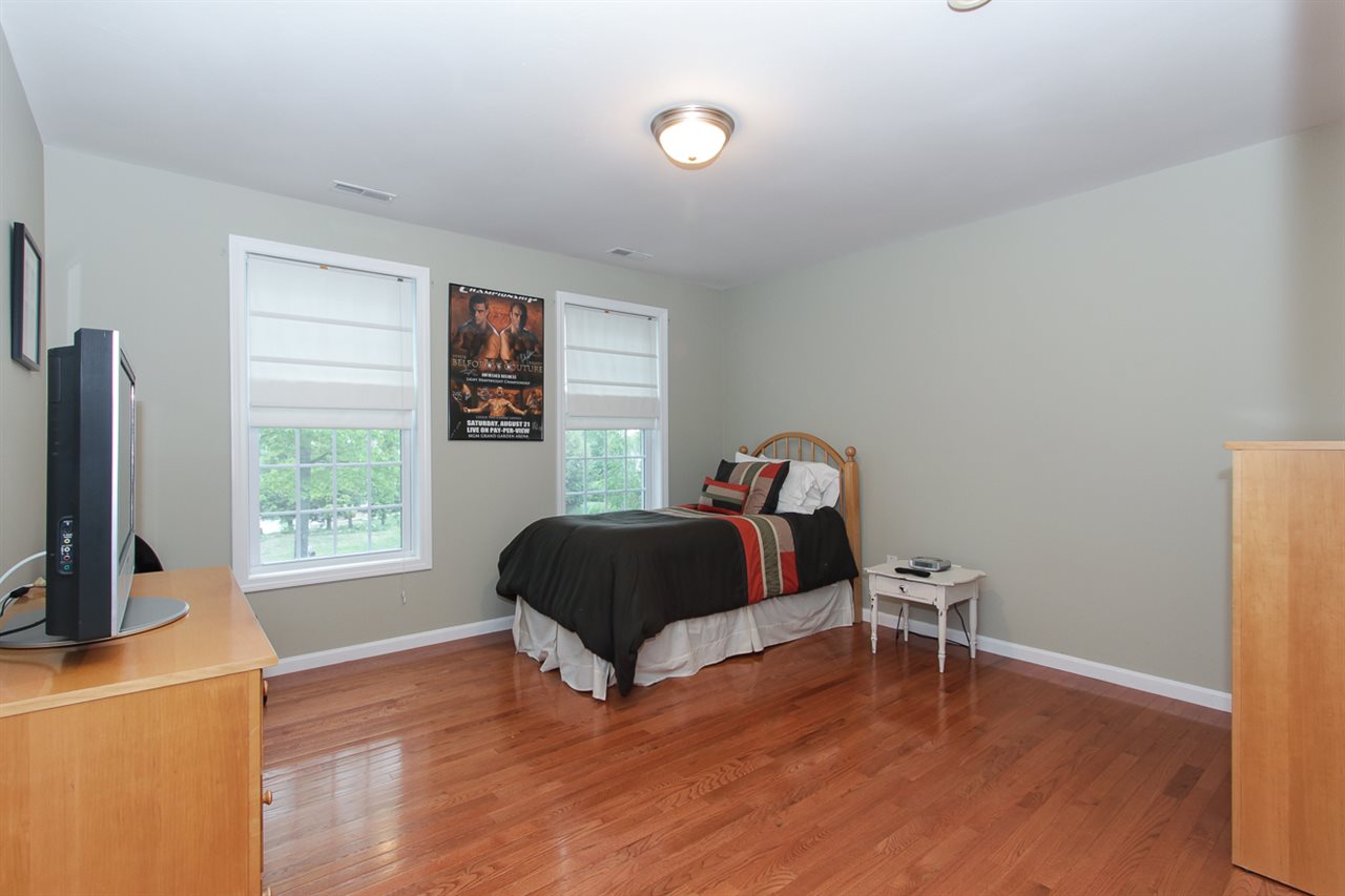 31 Mitchell Pond Road Windham, NH 03087 - Photo 19 of 28