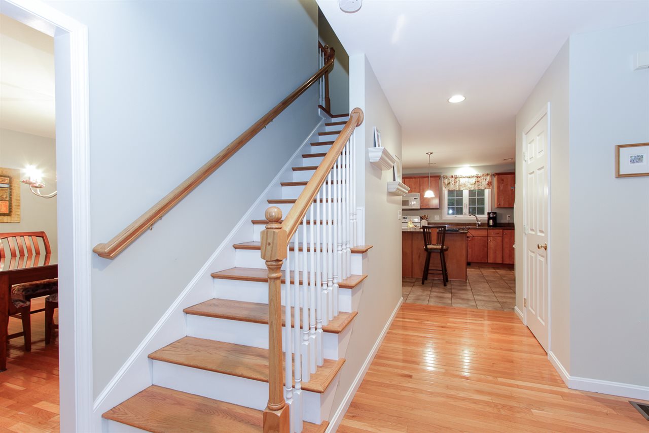 31 Mitchell Pond Road Windham, NH 03087 - Photo 5 of 28