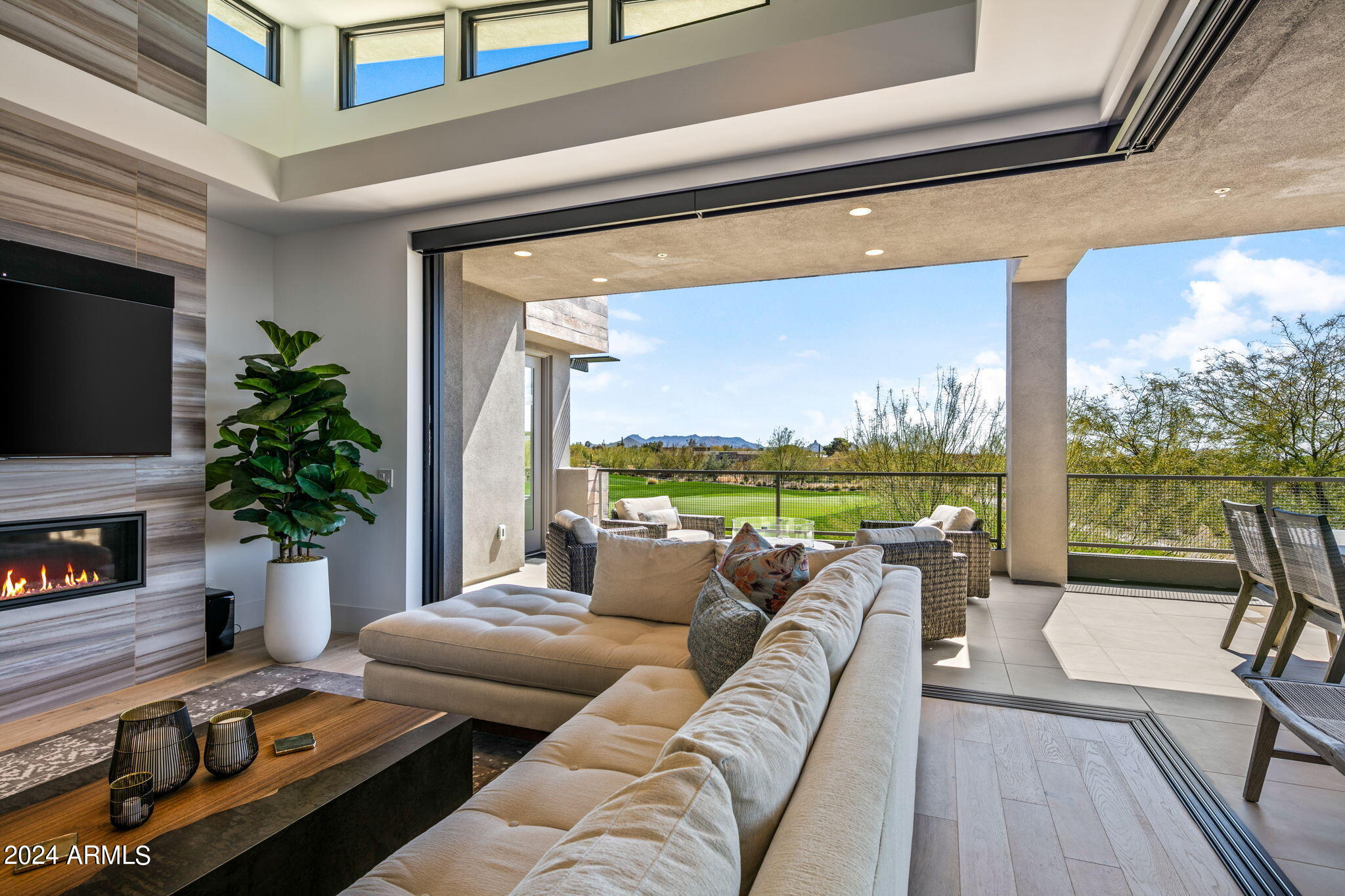 21-web-or-mls-Living Room To Patios