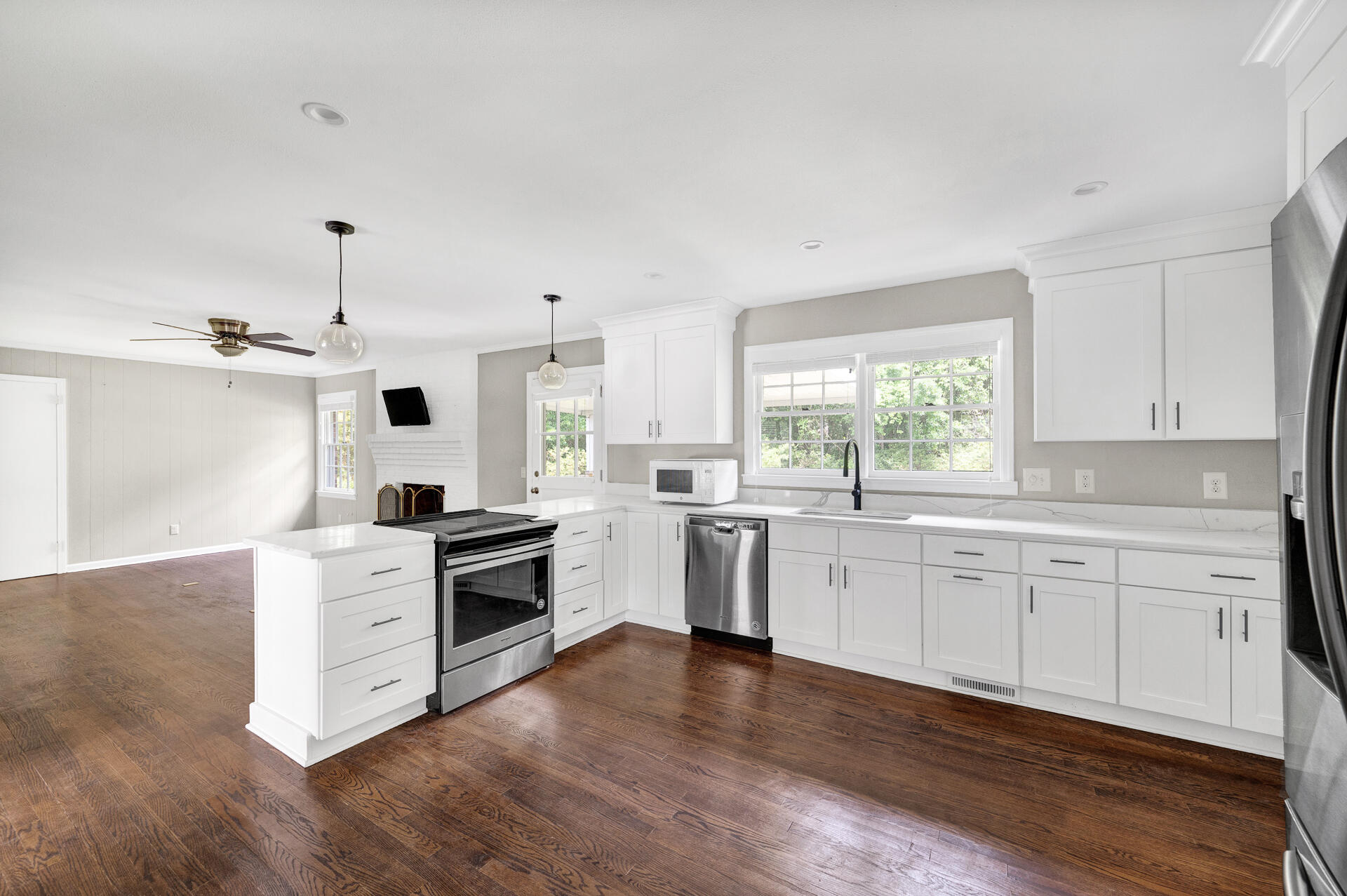 1880 Rugby Lane Charleston, SC 29407 - Photo 7 of 34 Gallery Image 7