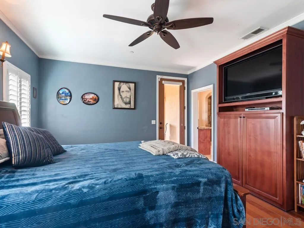 176 Ransom Hill Lane Ramona, CA 92065 - Photo 14 of 39 Primary Bedroom