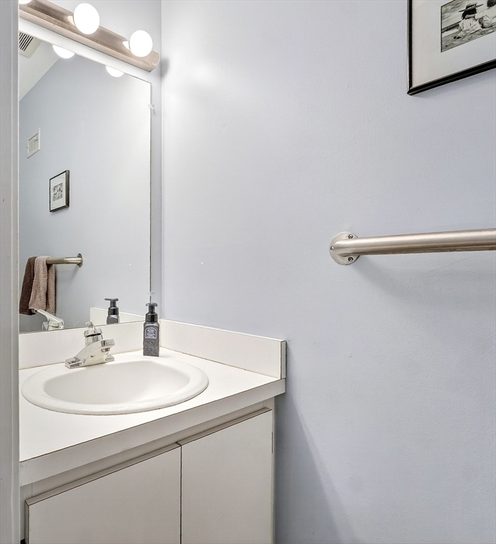 2 Daybreak, Unit 2 Wayland, MA 01778 - Photo 27 of 37