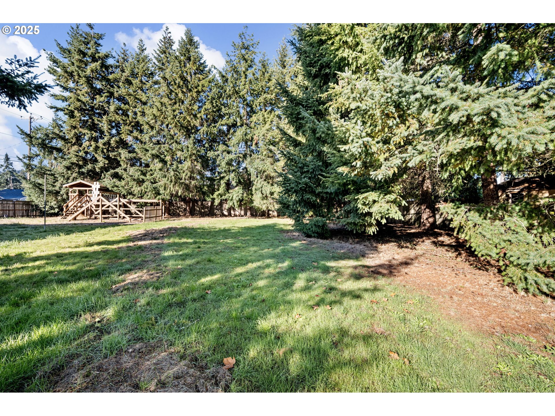 88144 4th Street Veneta, OR 97487 - Photo 20 of 21 a view of yard with green space