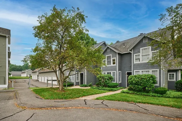 $453,000 | 51 Amity Place, Unit 51, Amherst, MA 01002
