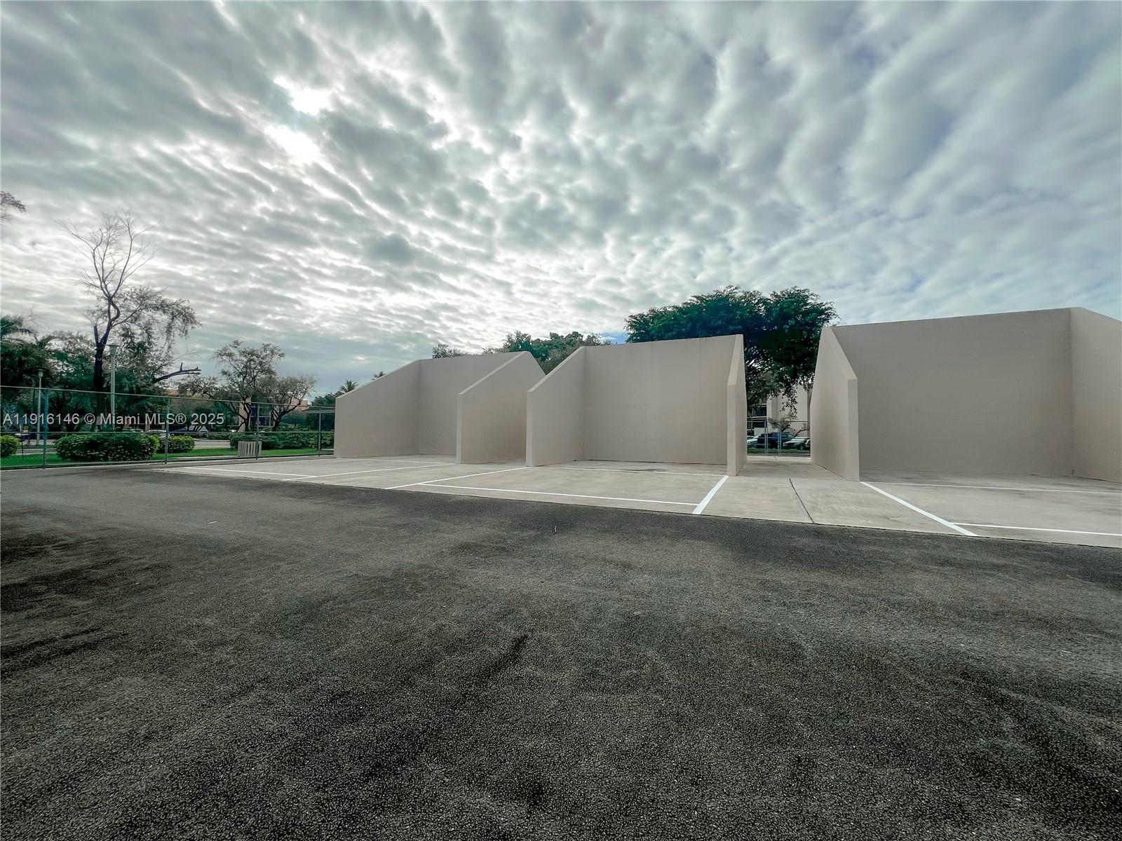 8600 Southwest 133rd Avenue Road, Unit 401 Miami, FL 33183 - Photo 30 of 31 a view of a dry yard