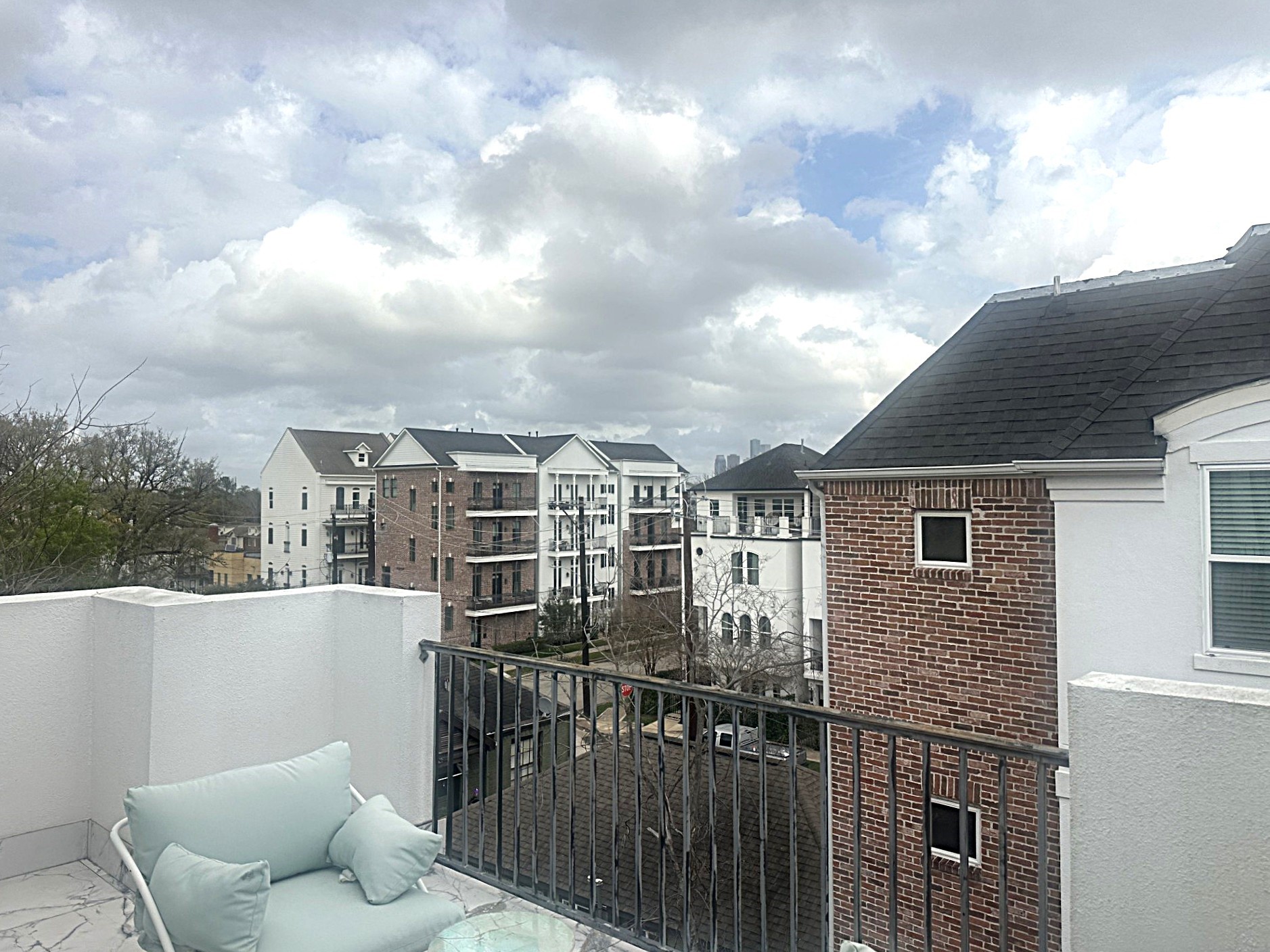 1842 Colquitt Street Houston, TX 77098 - Photo 32 of 42 a view of city from balcony