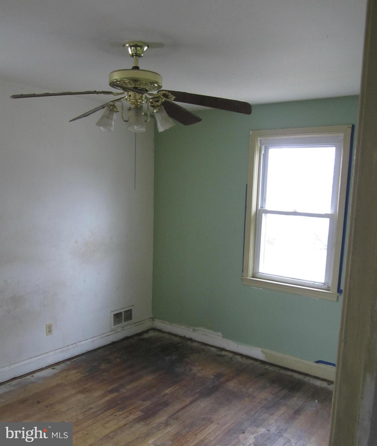 6202 Plymouth Road Baltimore, MD 21214 - Photo 5 of 11 Bedroom