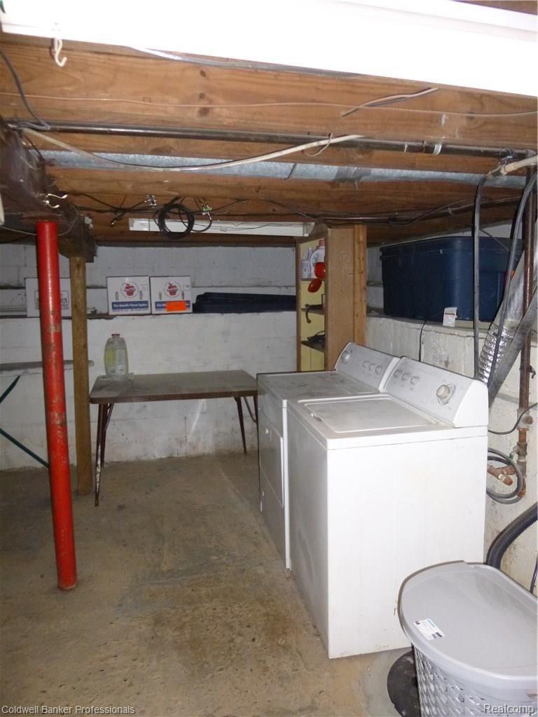 9460 North Eston Road Clarkston, MI 48348 - Photo 29 of 30 LAUNDRY ROOM IN BASEMENT