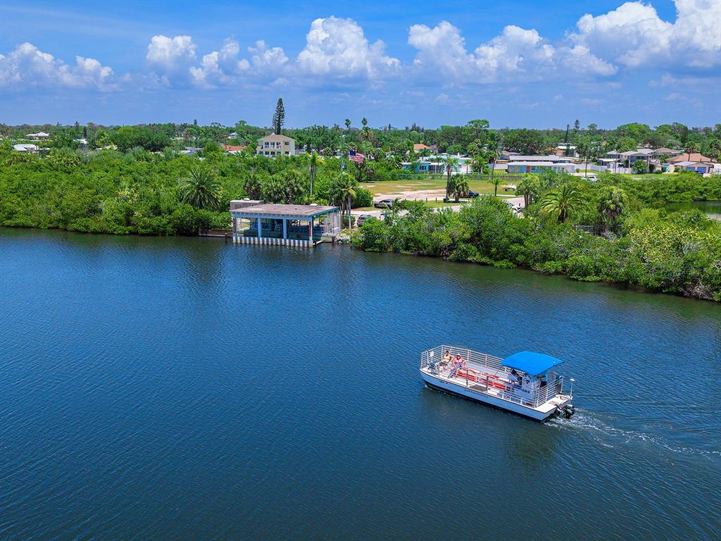 Everest Road Venice, FL 34293 - Photo 7 of 29 Gallery Image 7