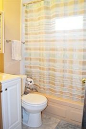 199 Parkerview Street Springfield, MA 01129 - Photo 20 of 24 Gallery Image 20
