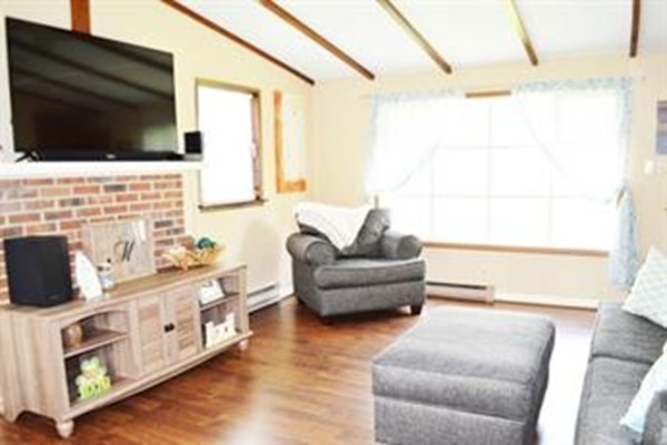 199 Parkerview Street Springfield, MA 01129 - Photo 6 of 24 Gallery Image 6
