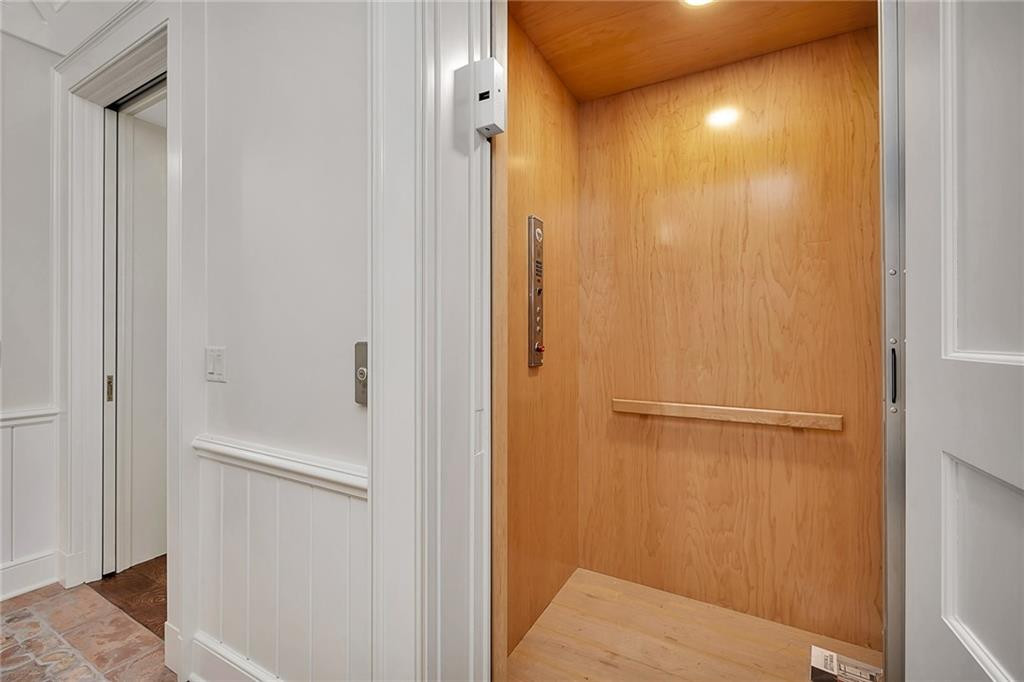 144 Point Lane St. Simons Island, GA 31522 - Photo 23 of 100 Elevator