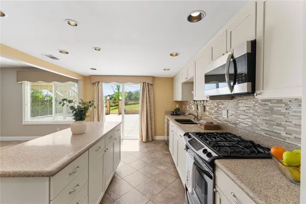 $675,000 | 2653 Condor Circle, Corona, CA 92882