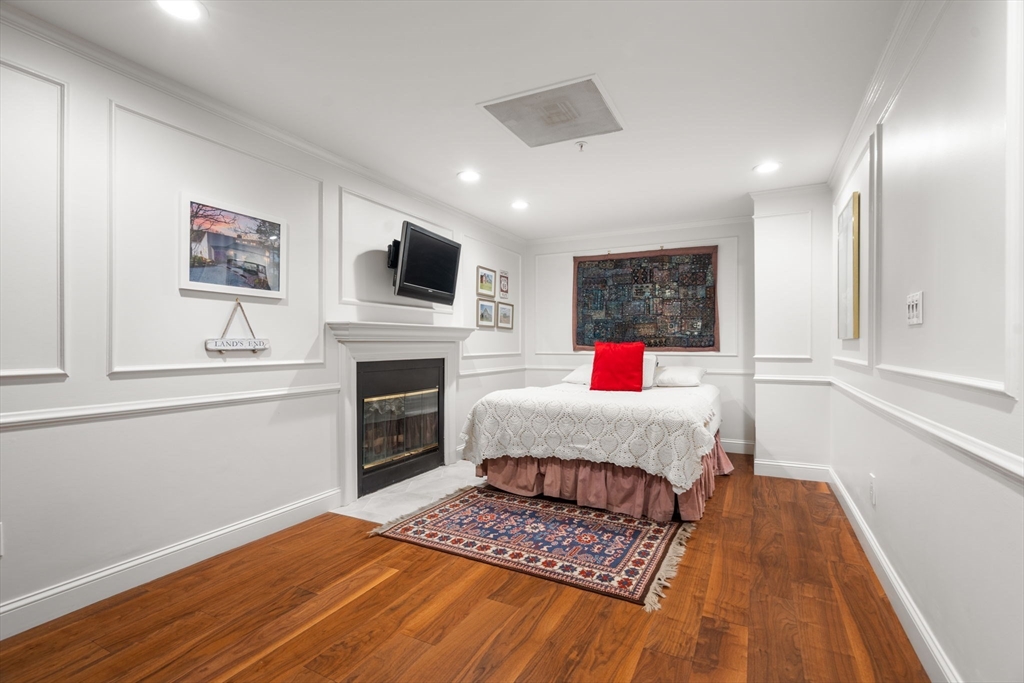 197 8th Street, Unit PH19 Boston, MA 02129 - Photo 19 of 40
