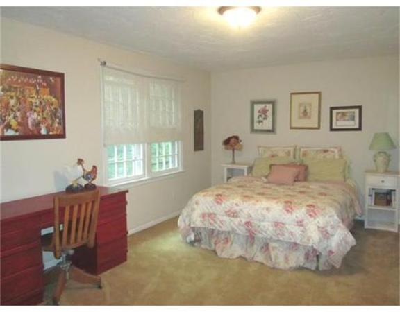 11 Arnold Road Framingham, MA 01701 - Photo 9 of 30 Gallery Image 9