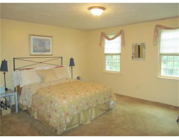 11 Arnold Road Framingham, MA 01701 - Photo 10 of 30 Gallery Image 10