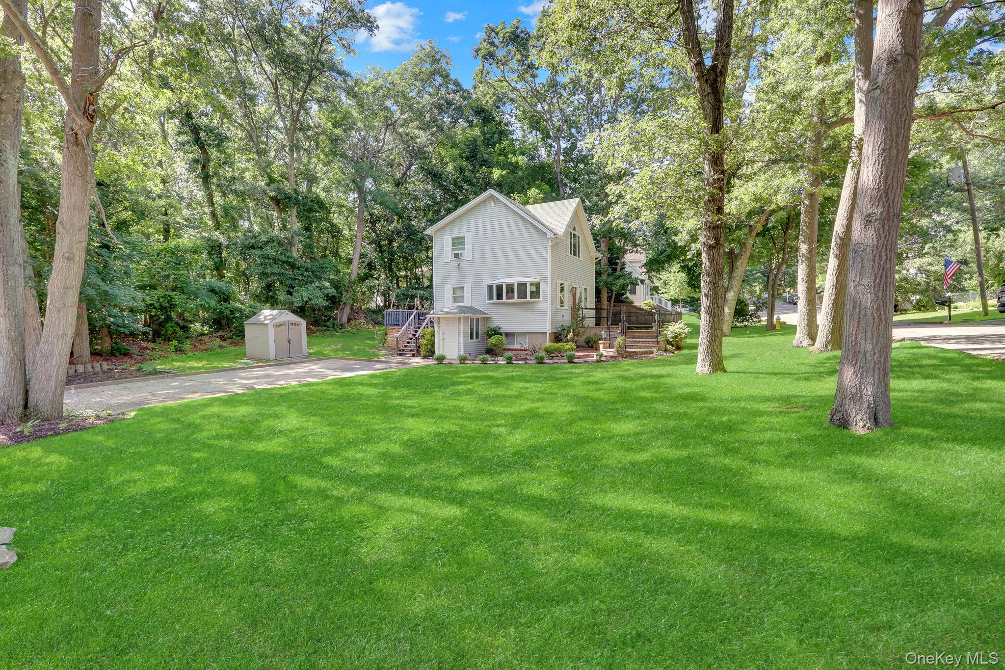 14 Neponsit Road Sound Beach, NY 11789 - Photo 6 of 23