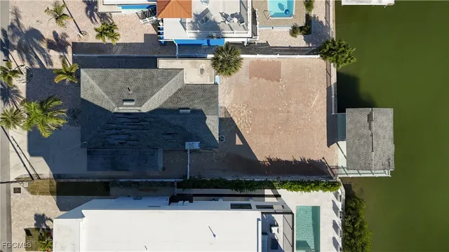 $949,000 | 453 Palermo Circle, Fort Myers Beach, FL 33931
