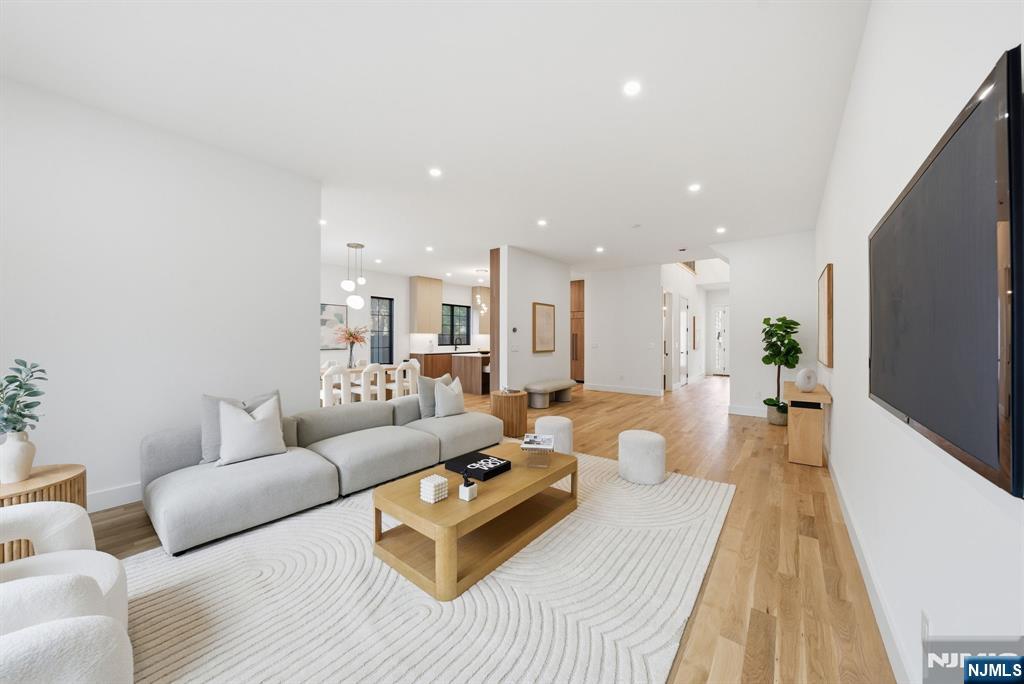 7 Cedar Court Demarest, NJ 07627 - Photo 17 of 49