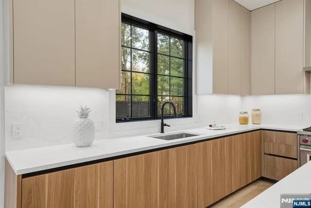 $1,790,000 | 7 Cedar Court, Demarest, NJ 07627