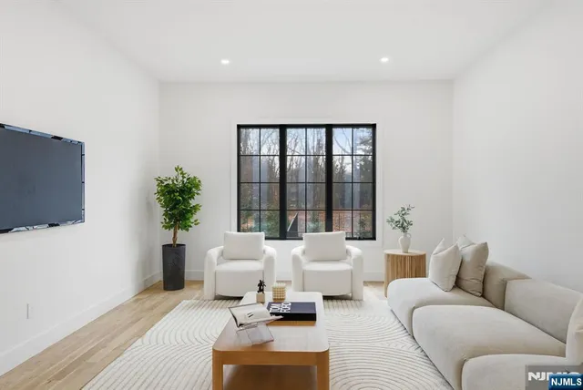 $1,790,000 | 7 Cedar Court, Demarest, NJ 07627