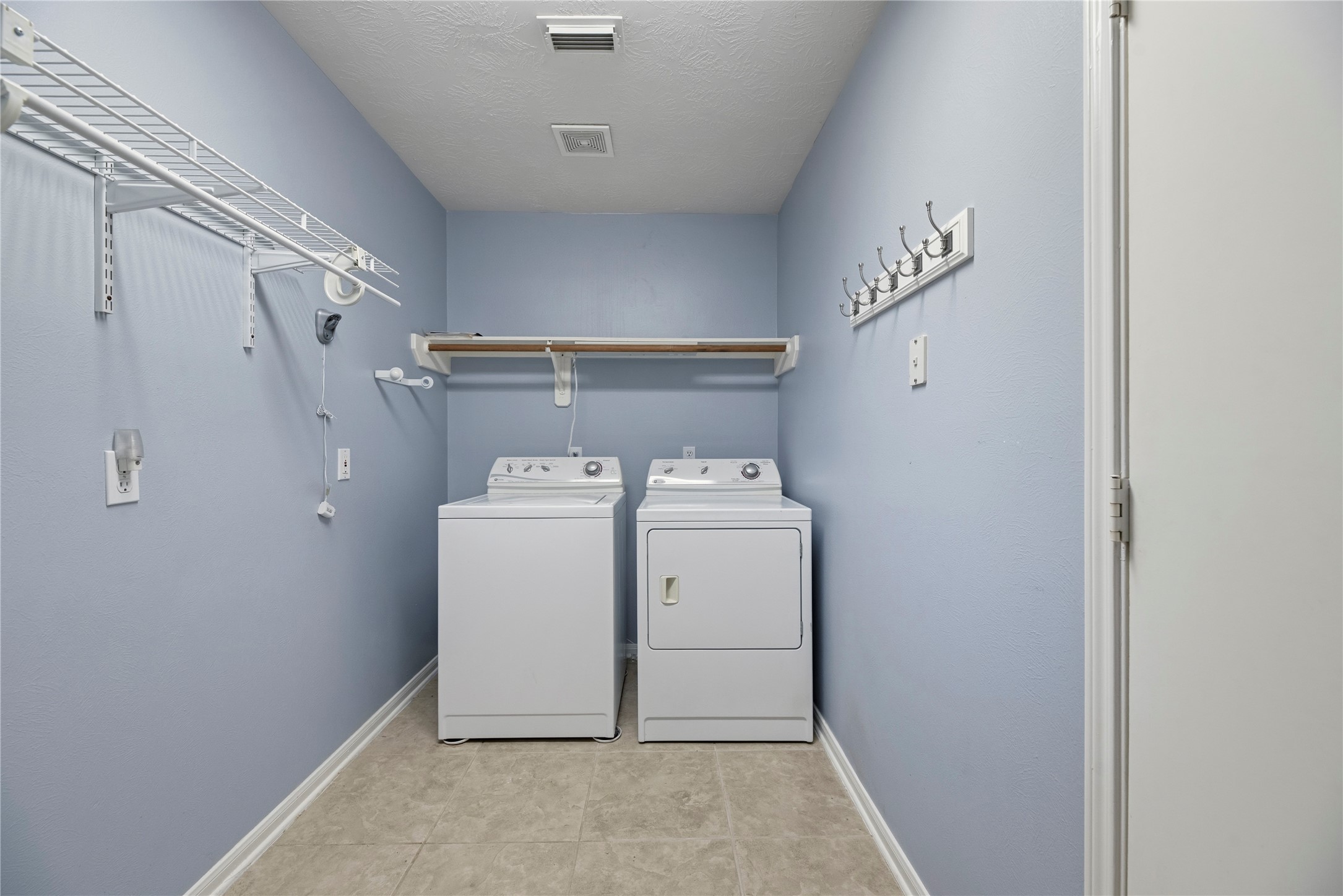 8907 West Rayford Road Tomball, TX 77375 - Photo 14 of 41