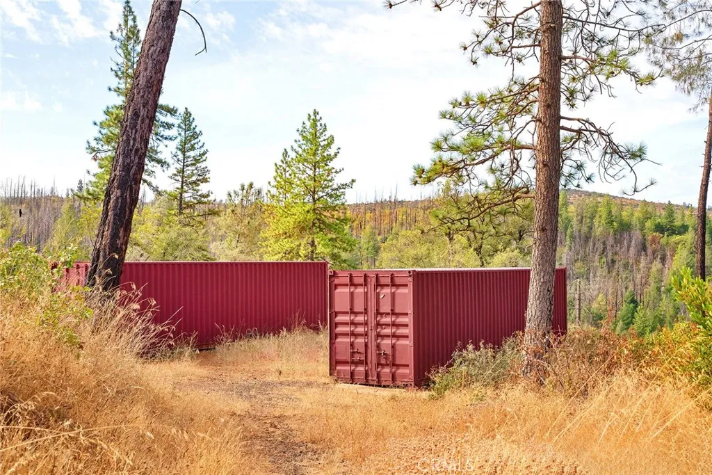 0 Deadwood Road Oroville, CA 95965 - Photo 31 of 55 a view of a yard with wooden fence
