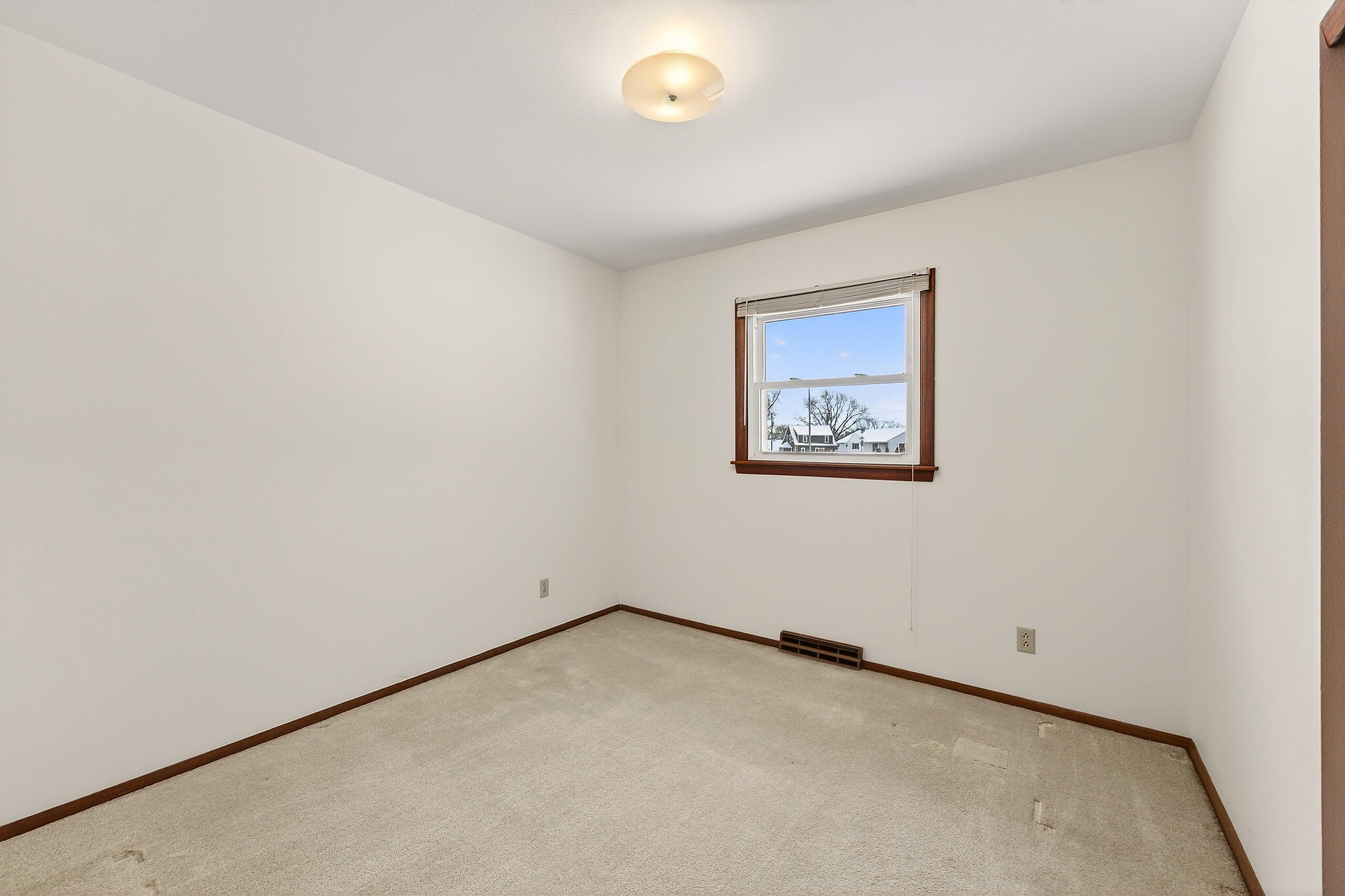 362 State Street Sheboygan Falls, WI 53085 - Photo 16 of 33 Bed2