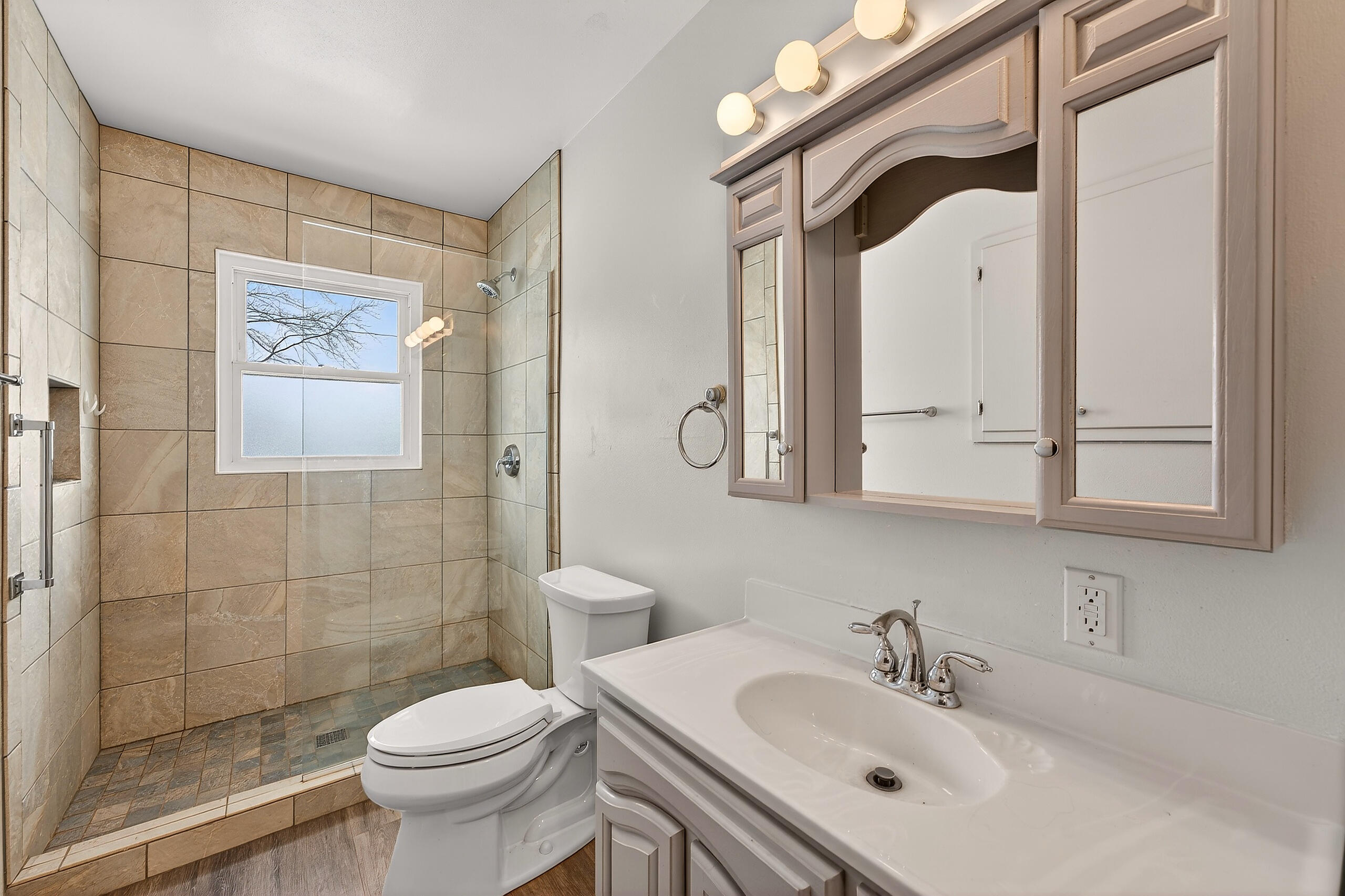 362 State Street Sheboygan Falls, WI 53085 - Photo 20 of 33 Bathroom