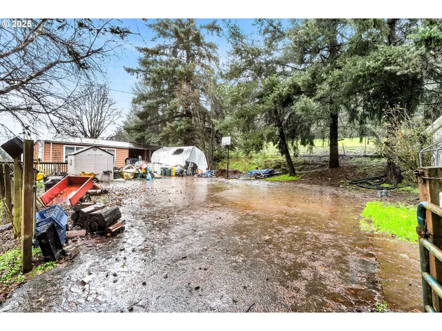 a view of outdoor space yard and patio
