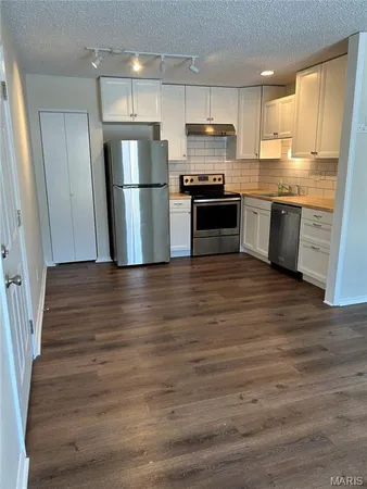 $93,000 | 505 North Monroe Street, Unit 8, Pacific, MO 63069