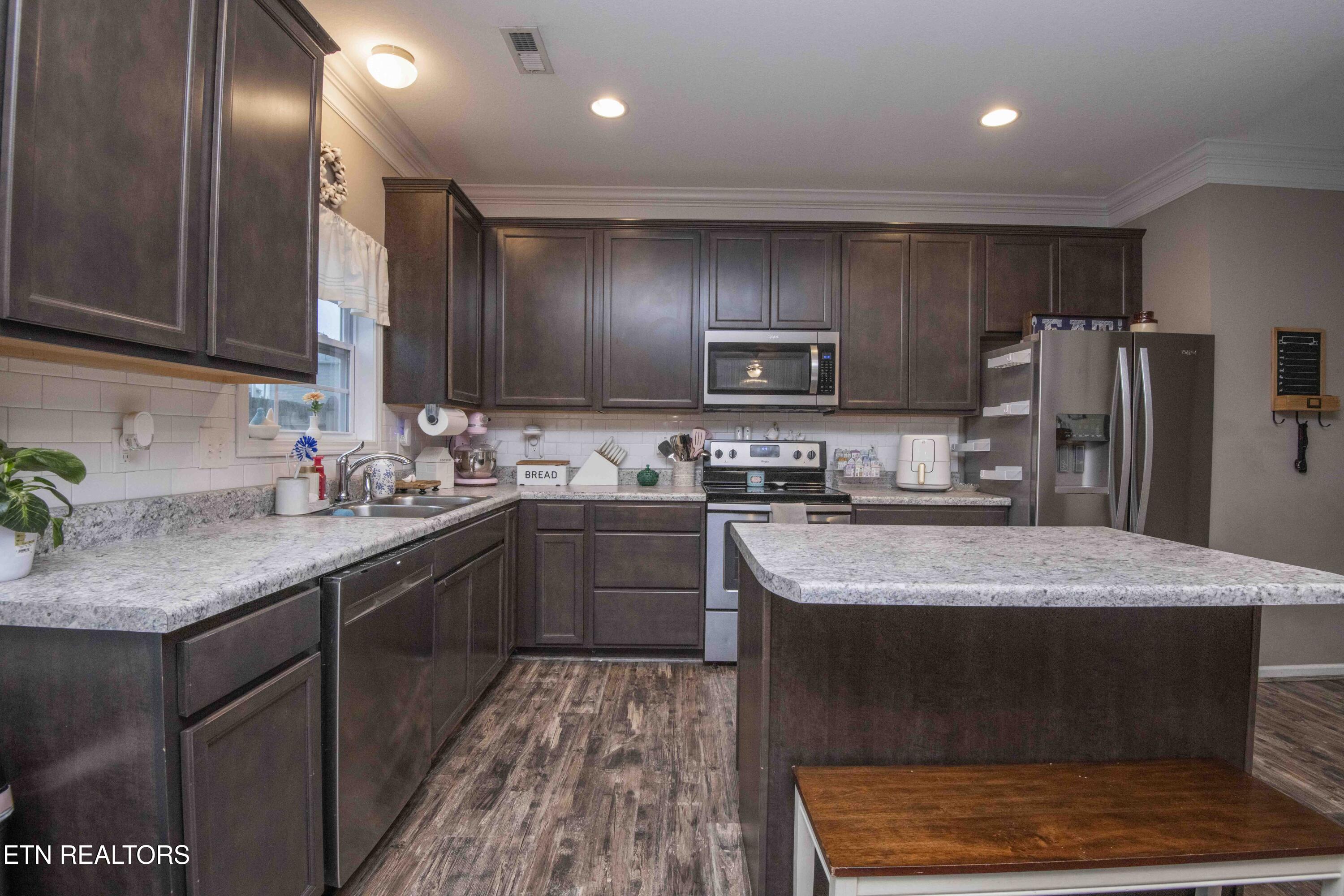 7633 Dupree Road Knoxville, TN 37920 - Photo 12 of 33 Kitchen 3